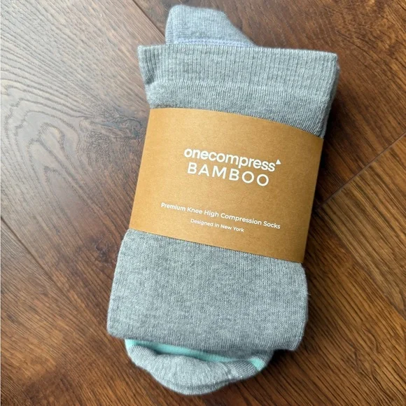 Premium Bamboo Compression Socks - Picture 2 of 8